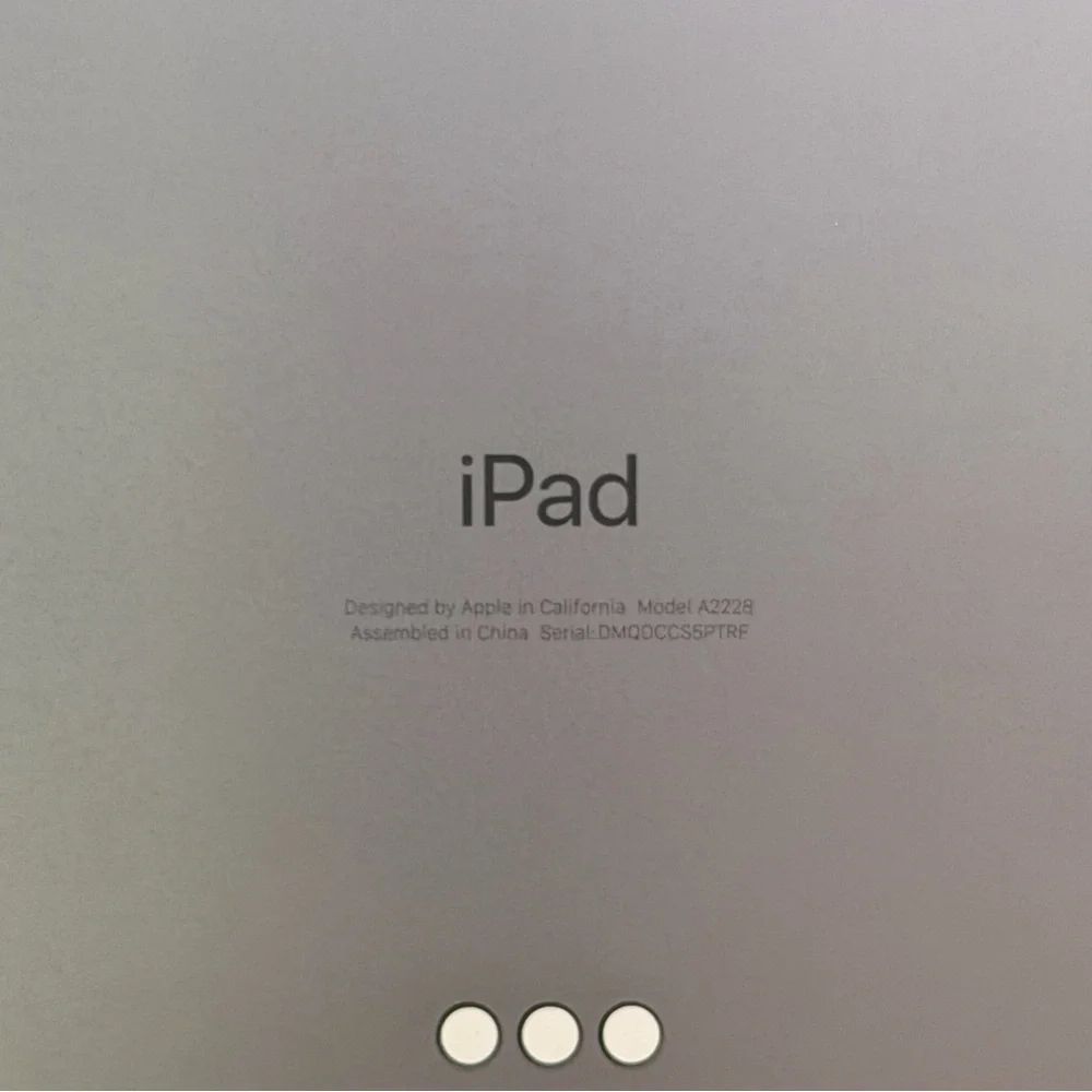 Apple iPad Pro 11-Inch 2nd Gen (2020) Set with Accessories